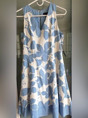 Maggy London Blue & White Floral Midi Dress